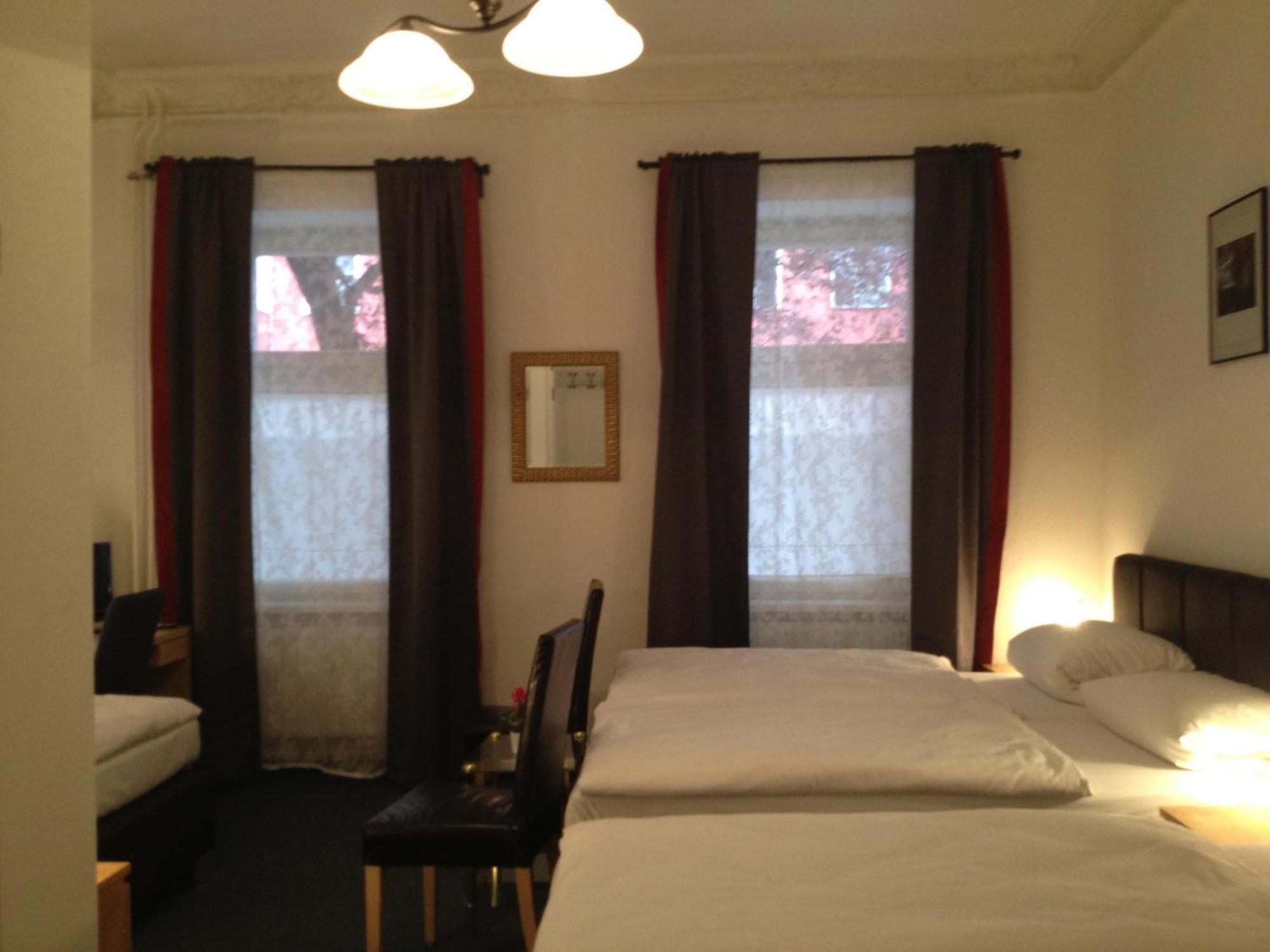 Hotel-Pension Dorma Berlin Exterior photo