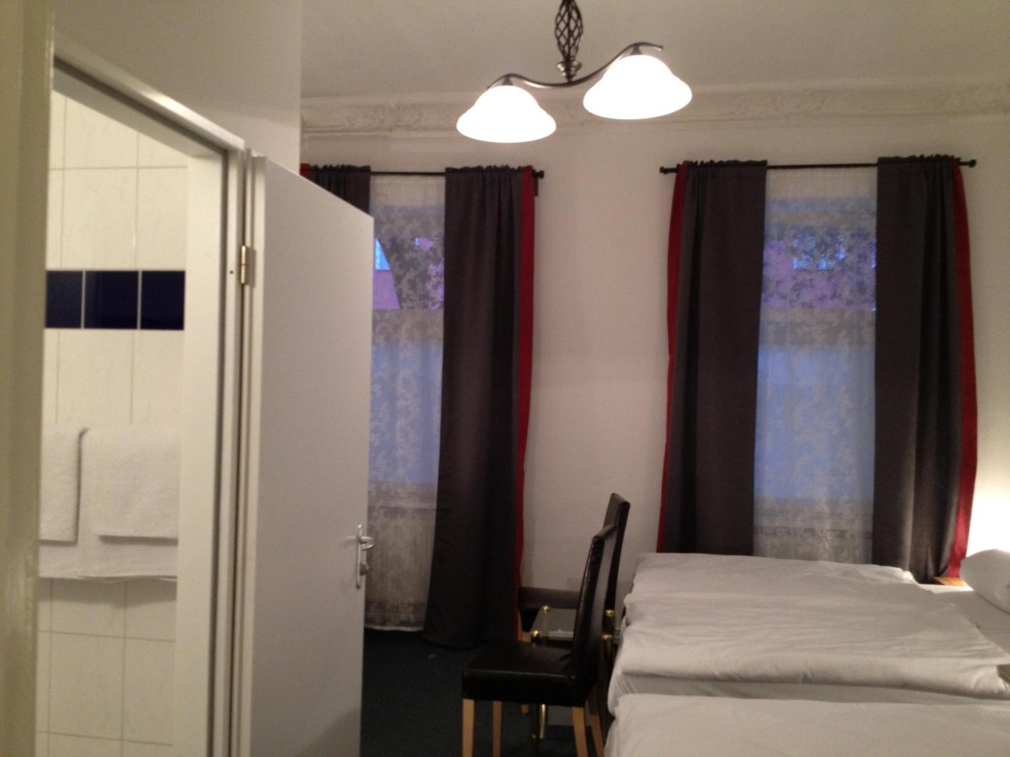 Hotel-Pension Dorma Berlin Exterior photo